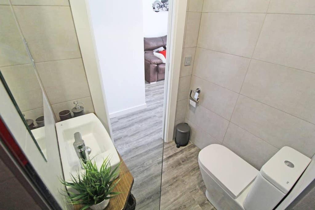 Apartamento De Diseno Centrico 5 Min Playa Alicante Bagian luar foto