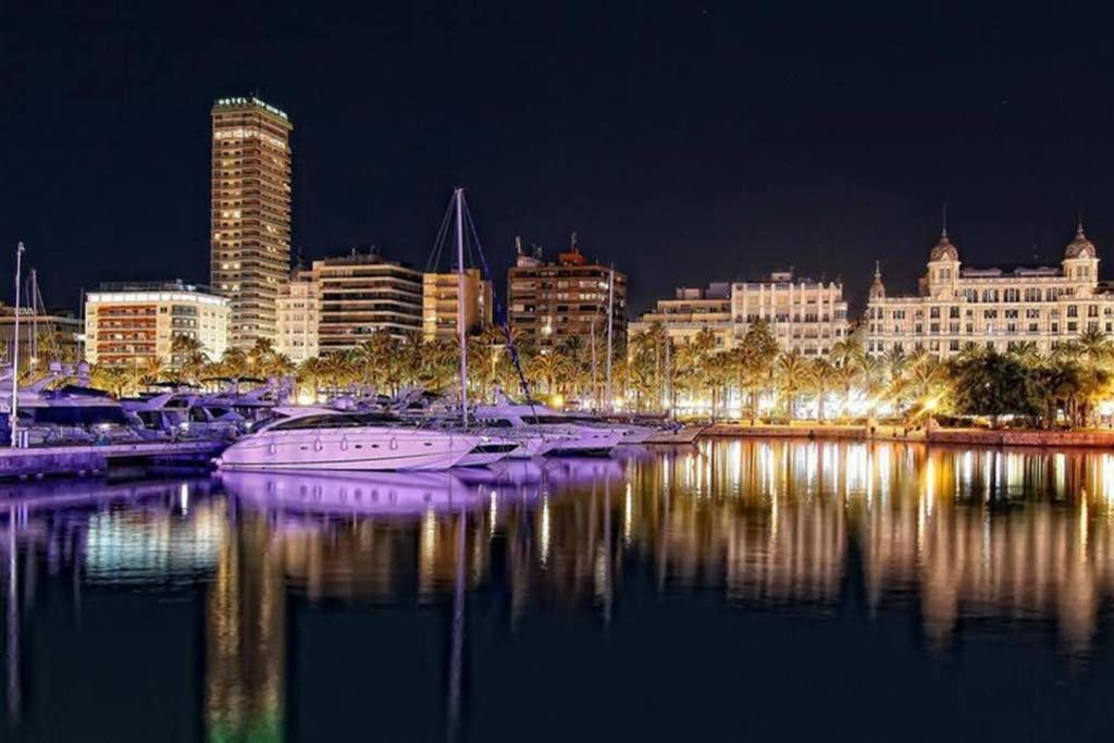 Apartamento De Diseno Centrico 5 Min Playa Alicante Bagian luar foto